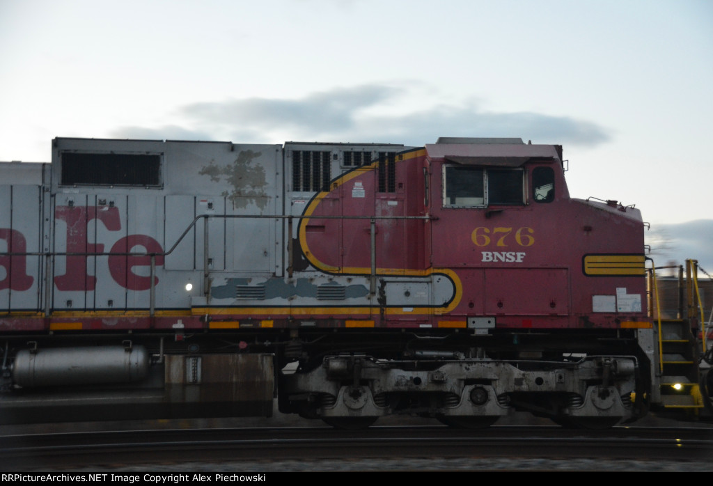 BNSF 676